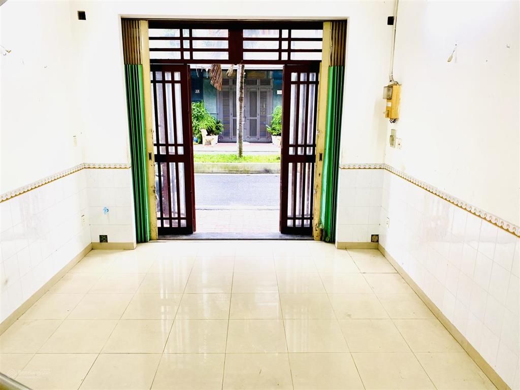 Hiếm bán  nhỉnh #10ty. bán nhà mặt tiền kinh doanh parc mall cao lỗ  đh công nghệ sài gòn.