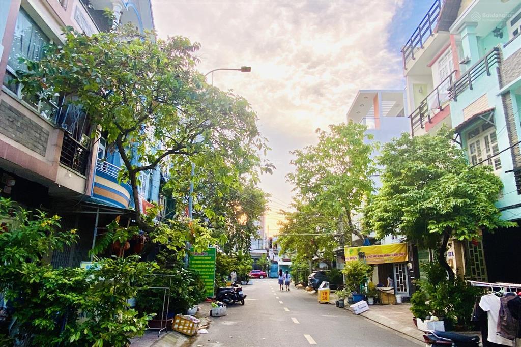 Bán nhà 4 tầng mtkd đs phạm thế hiển  parc mall cao lỗ quận 8  nhỉnh 8 tỷ.