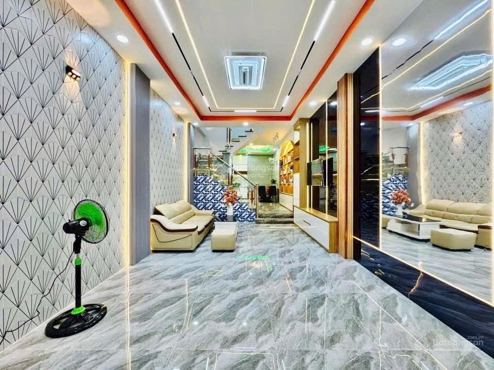 Xe hơi vào nhà huỳnh văn nghệ, p12, gv dt 72m2 kết cấu 3 tầng giá 9 tỷ 8