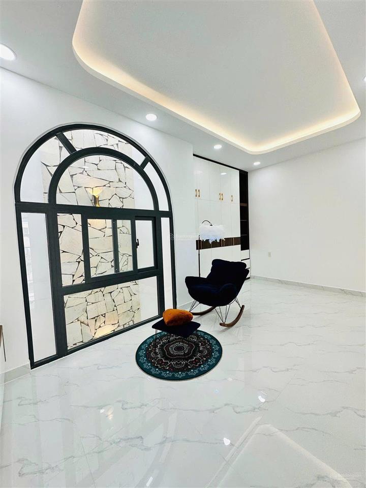 Nhà đẹp 2 tầng đúc dt khủng ~ 78m2  3pn (có pn trệt)  shr  dương quảng hàm, gv  giá 5 tỷ 750