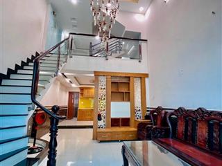 Nhà chính chủ 5 tầng  4pn ~60m2  shr  1 sẹc, dương quảng hàm  p.5, gv chỉ 7 tỷ xíu
