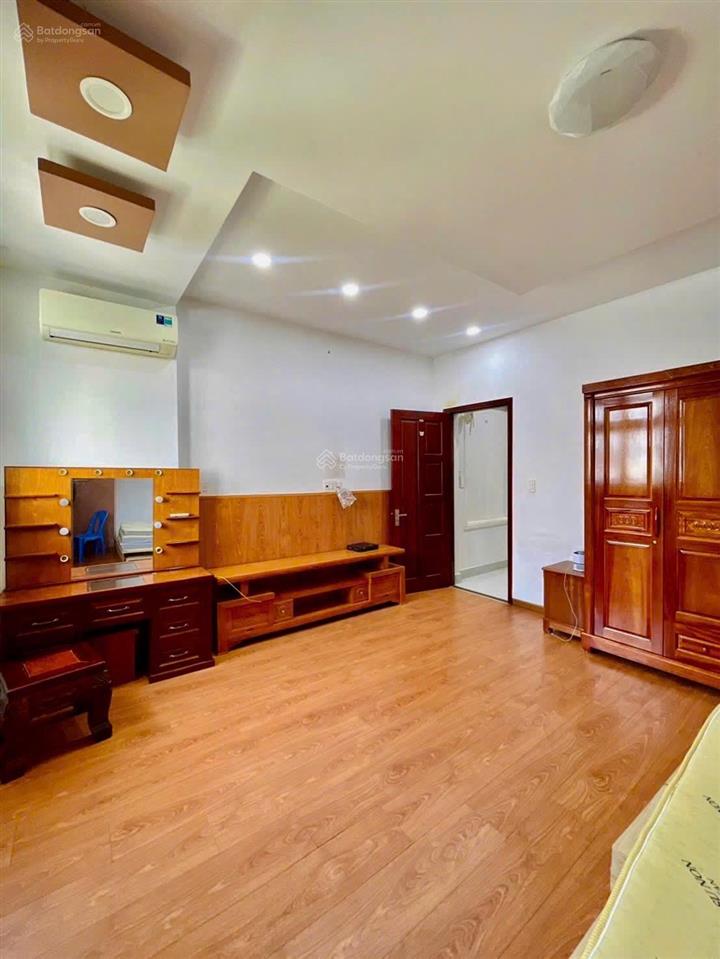 Nhà chính chủ 5 tầng  4pn ~60m2  shr  1 sẹc, dương quảng hàm  p.5, gv chỉ 7 tỷ xíu