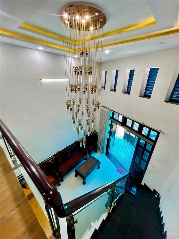 Nhà chính chủ 5 tầng  4pn ~60m2  shr  1 sẹc, dương quảng hàm  p.5, gv chỉ 7 tỷ xíu