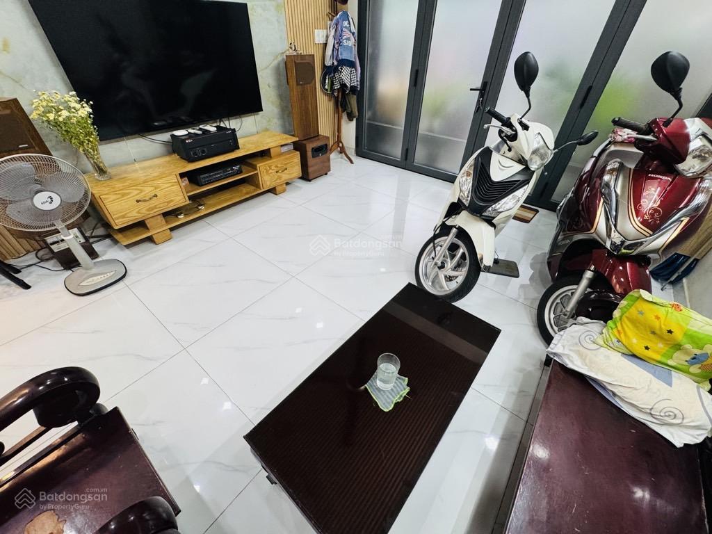 Mặt tiền kinh doanh đường vip  dương quảng hàm, gv dt 50m²  đường 30m  giá 13 tỷ còn bớt