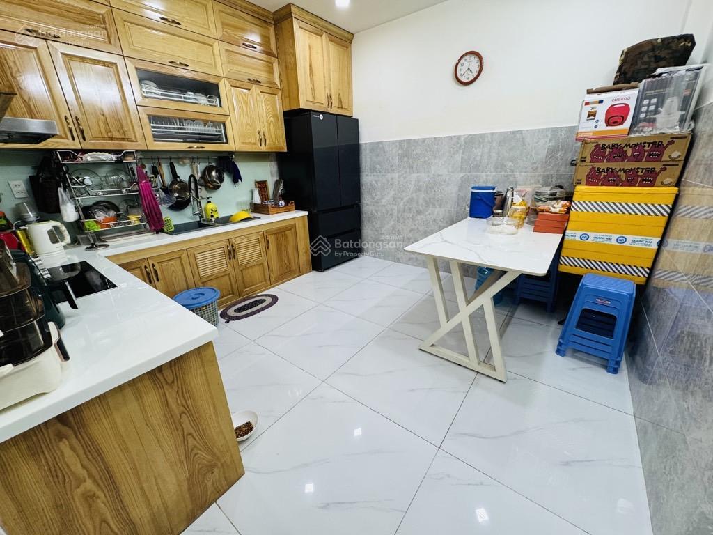 Mặt tiền kinh doanh đường vip  dương quảng hàm, gv dt 50m²  đường 30m  giá 13 tỷ còn bớt