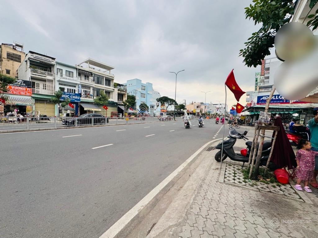 Mặt tiền kinh doanh đường vip  dương quảng hàm, gv dt 50m²  đường 30m  giá 13 tỷ còn bớt