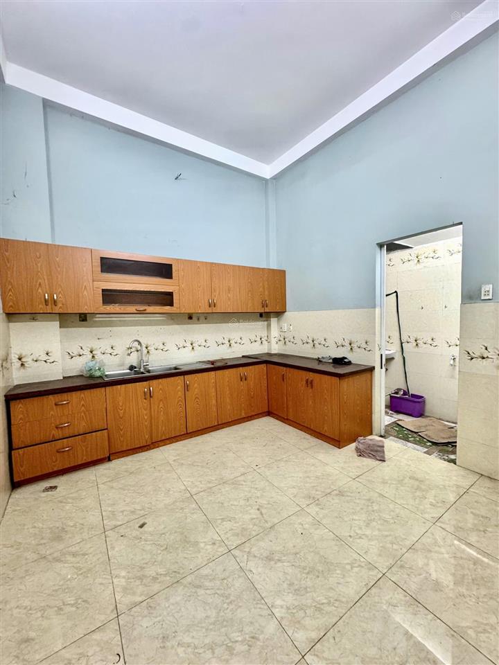 Giảm 200tr  ngay lottemart nguyễn văn lượng  nhà chính chủ 3 tầng  4pn ~68m²  chỉ 8 tỷ nhỉnh