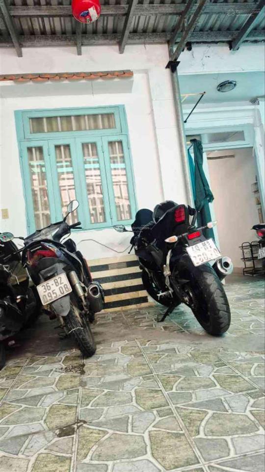 Ngang 5,5mx23m nhà c4 nguyễn văn nghi  hẻm ba gác  6 phòng đang cho thuê/ 18 tr/tháng giá 6 tỷ 5