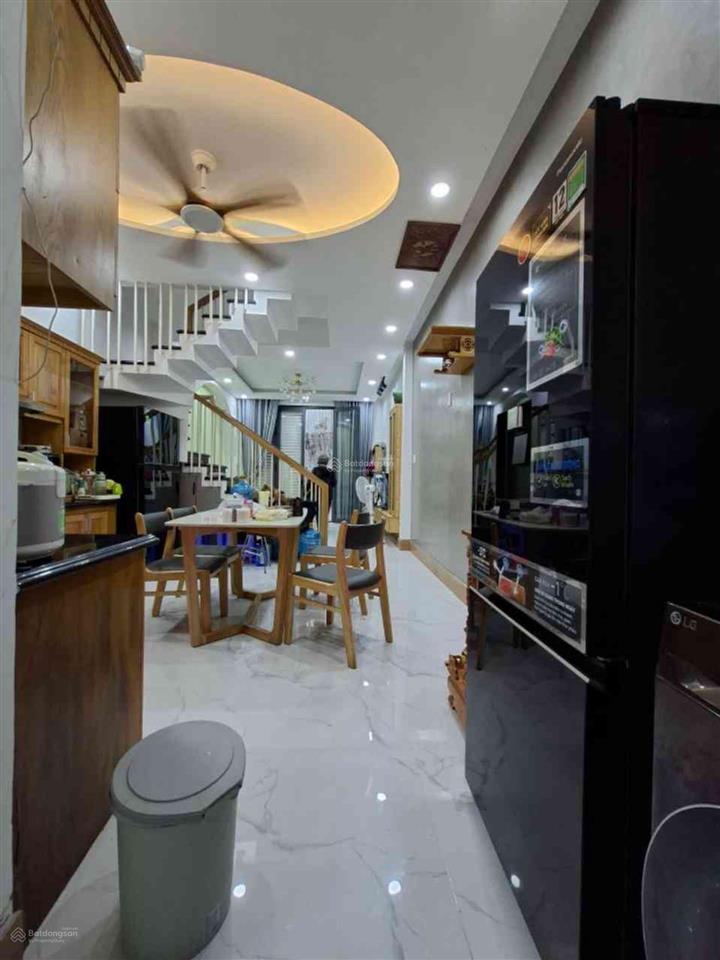 Dt44m2thống nhất gần bệnh viện hồng đức,gv2 tầng lầu nhà còn mới vào ở ngay giá 4 tỷ 850