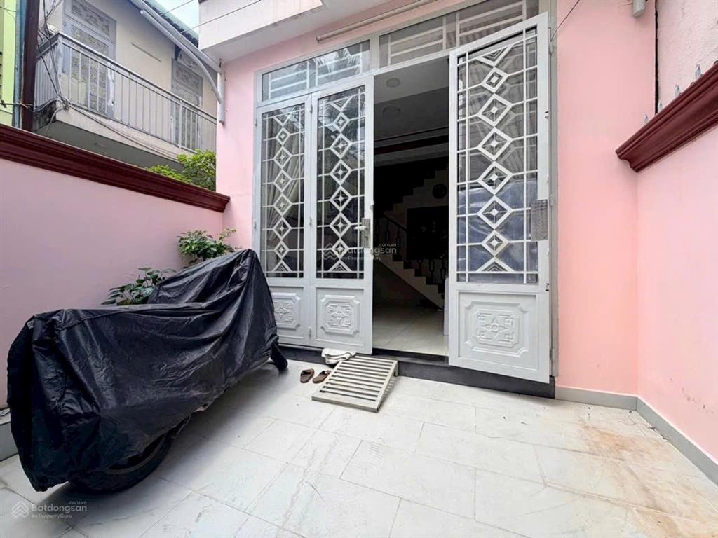 Nhà 3 tầng  dt 50m2 lê quang định, p1, gv  với 4 pn  giá 5,4 tỷ  hẻm sạch sẽ an ninh