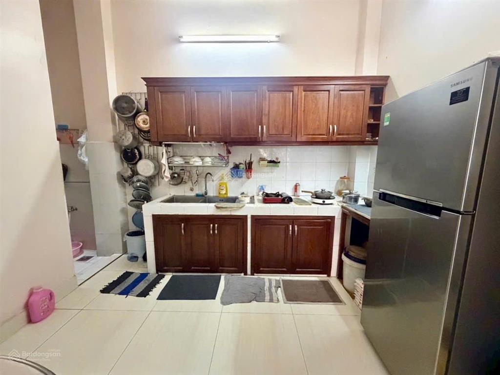 Nhà 3 tầng  dt 50m2 lê quang định, p1, gv  với 4 pn  giá 5,4 tỷ  hẻm sạch sẽ an ninh
