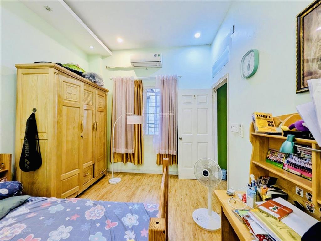 Nhà ngang 10m bề thế nằm vị trí trung tâm nguyễn kiệm  cc hà đô, p3, gv dt 50m2  giá 5 tỷ 8