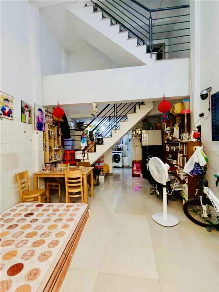 4x10m nguyễn văn công, p3, gv  kết cấu 3 tầng  hẻm xe hơi thông  giá 4 tỷ 6