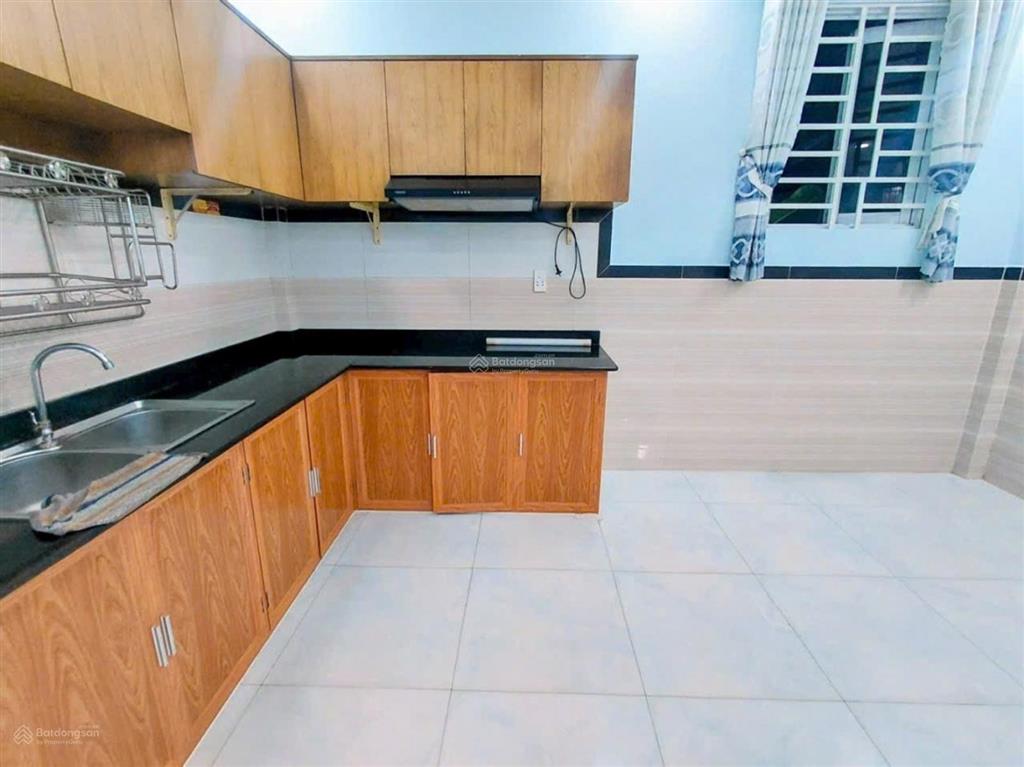 4.4m x 11m  hẻm xe hơi  quang trung, p. 8, gò vấp  2 tầng đúc btct  giá nhỉnh 5 tỷ