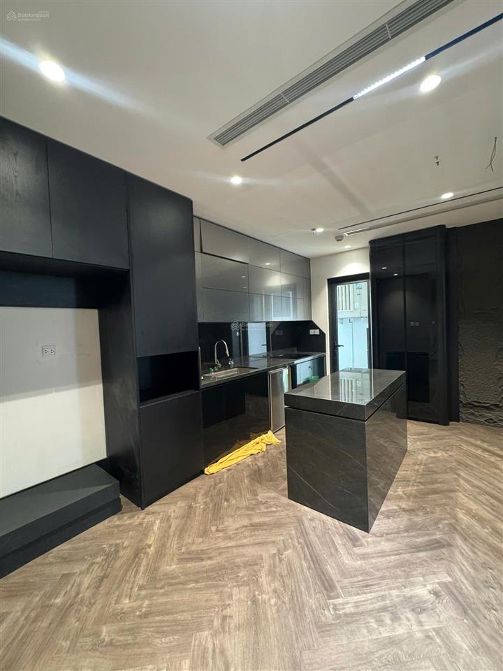25 triệu/tháng  cho thuê 3 ngủ + 1 kho hoa hậu 118m2  sunshine city
