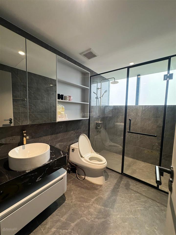 25 triệu/tháng  cho thuê 3 ngủ + 1 kho hoa hậu 118m2  sunshine city