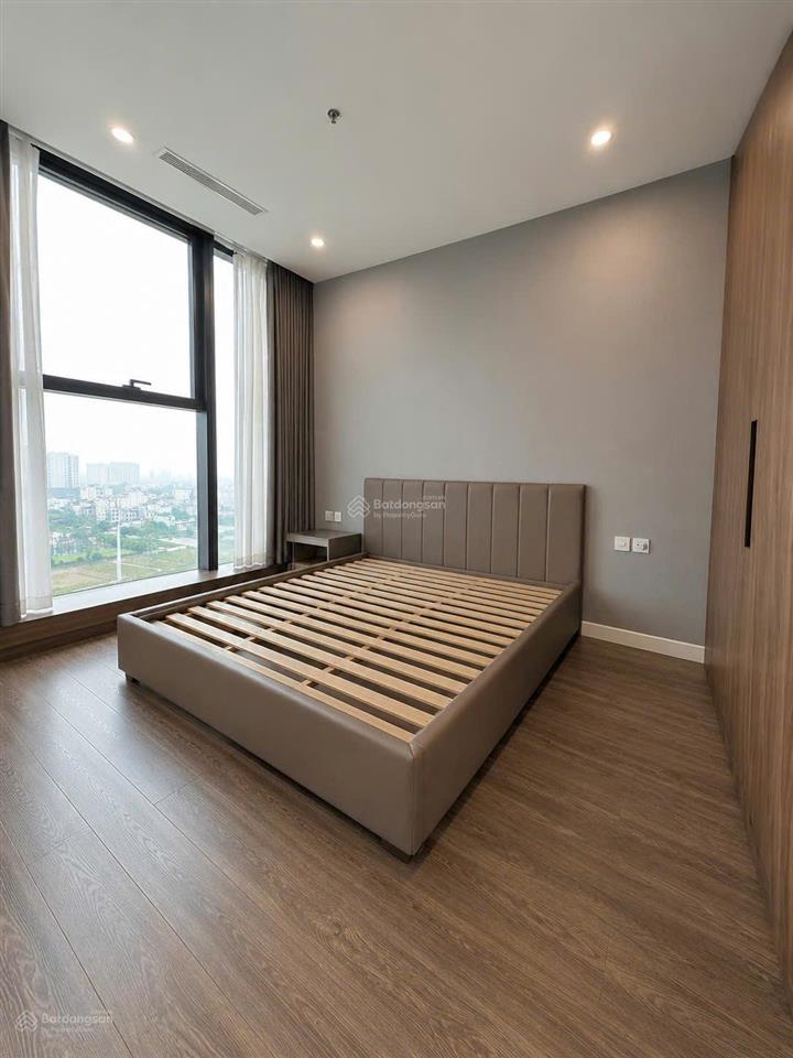 25 triệu/tháng  cho thuê 3 ngủ + 1 kho hoa hậu 118m2  sunshine city
