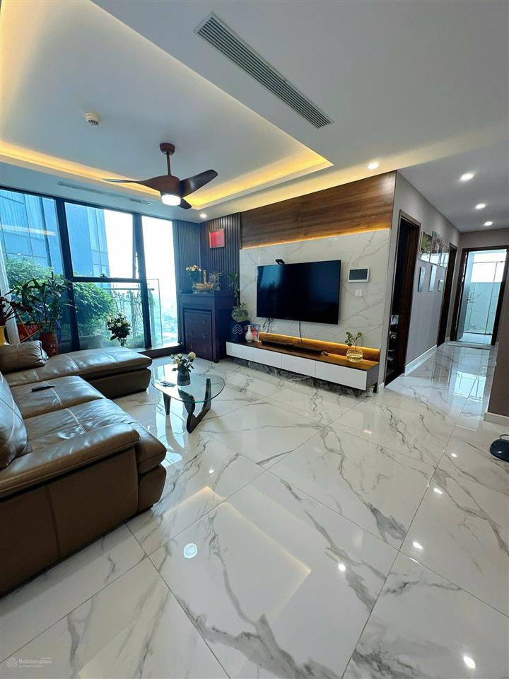 25 triệu/tháng  cho thuê 3 ngủ + 1 kho hoa hậu 118m2  sunshine city