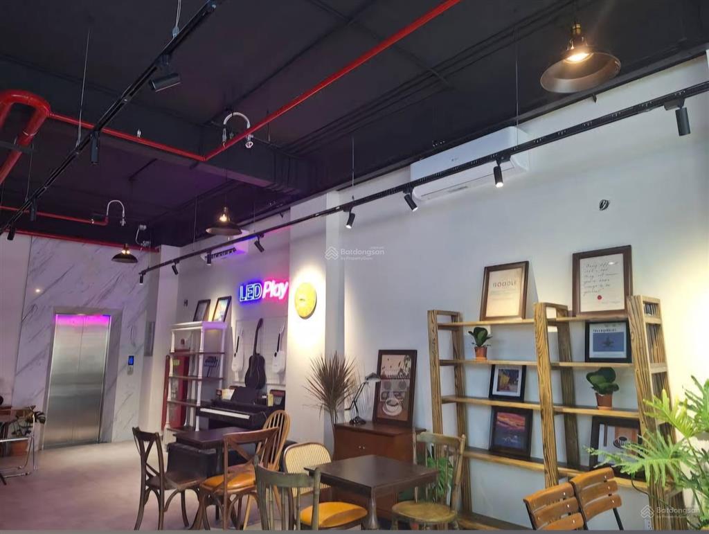 Cho thuê gấp shophouse vinhomes grand park, tầng 05, 80m2, q9, hcm