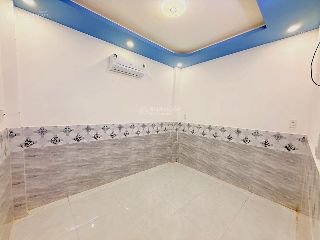 Bán đất tặng nhà  hẻm ô tô tô ngọc vân, q12  giáp p15 gò vấp  4.2m * 23m  4. x tỷ