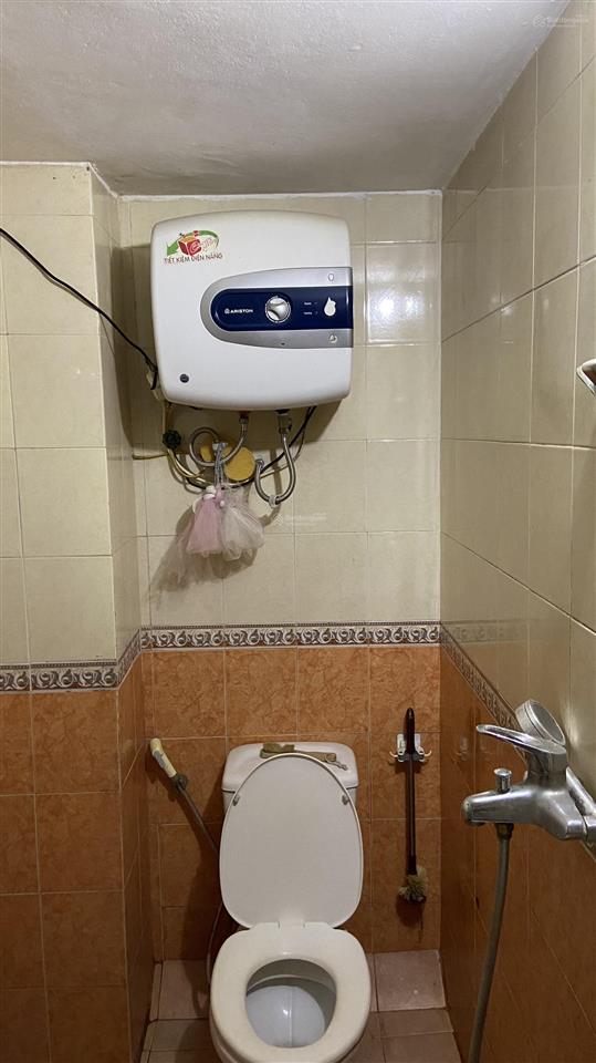 Cho thuê nhà số nhà 11 khu tập thể đá quý ngõ 317 trung văn