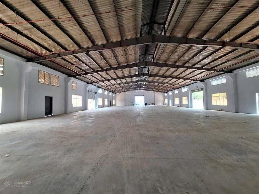 Cho thuê kho đẹp tại linh trung, pccc tự động có dock cont, xe cont ra vào 24/24. 2000m2/220tr