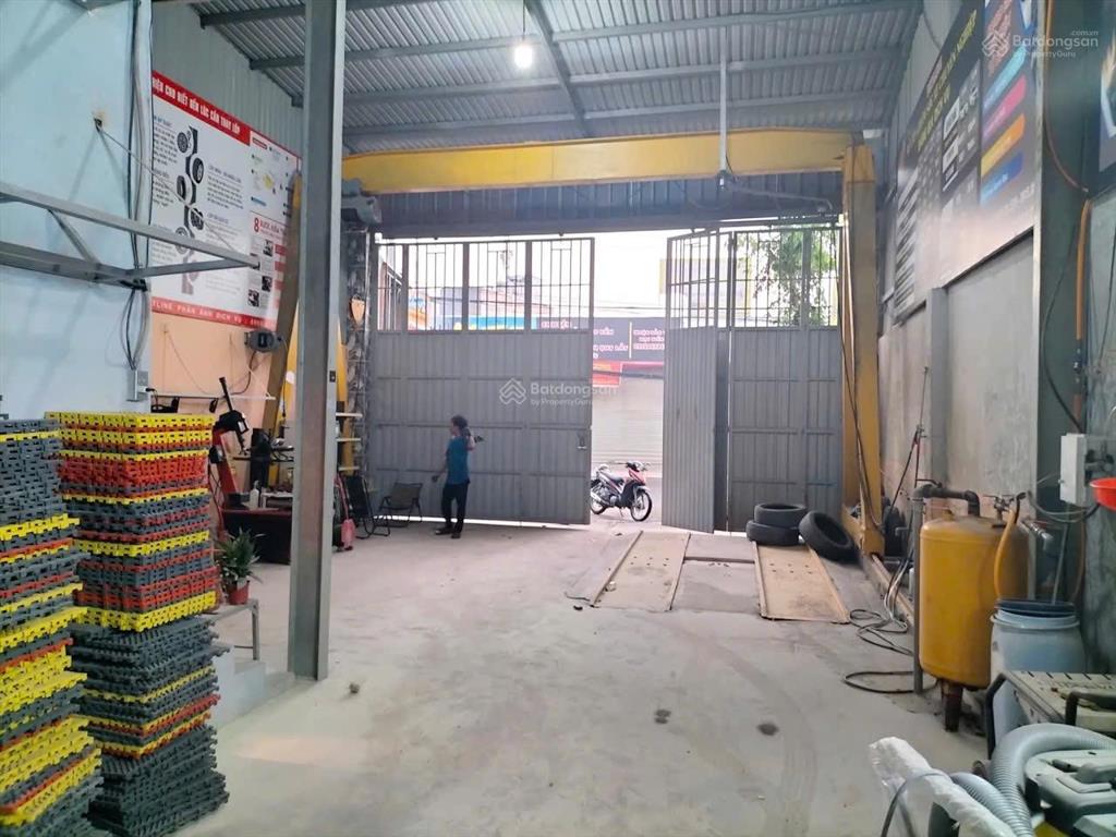 Cho thuê kho xưởng, showroom, mặt bằng kinh doanh đẹp, siêu vip, hiếm có. mt nguyễn duy trinh 300m