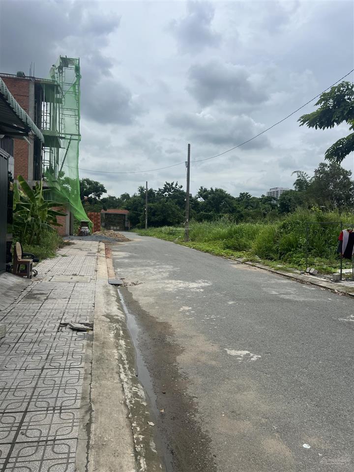 Cho thuê kho xưởng giá siêu tốt tại phường long trường, 200m2/9tr/th đường xe cont