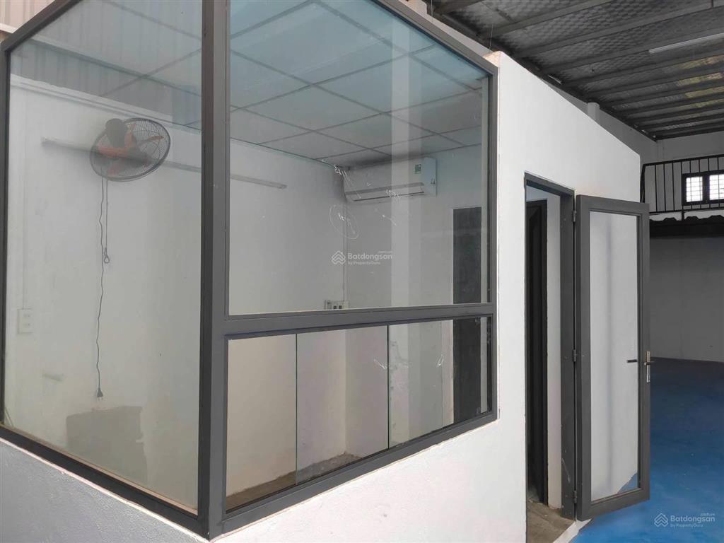 Cho thuê kho xưởng giá siêu tốt, hiếm có 230m/22tr, cont đi ngày, ko cấm tải. gần cảng