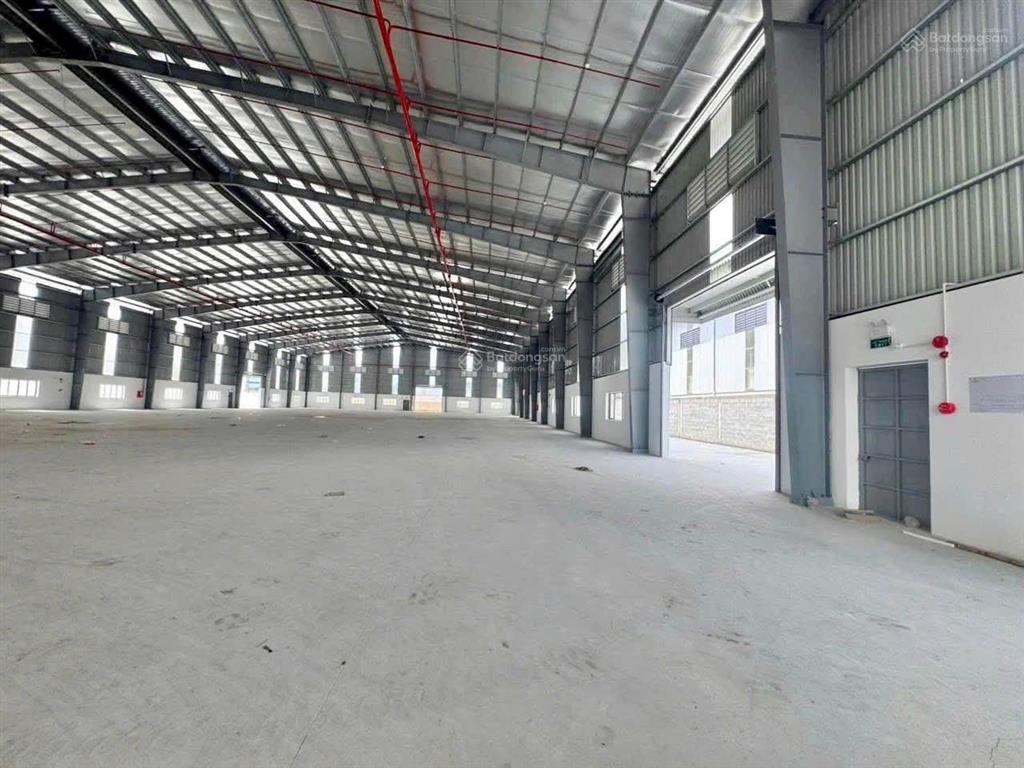 Cho thuê kho xưởng đẹp, hiếm có khó tìm, giá siêu tốt, pccc đầy đủ, giá 120k/m. đường cont
