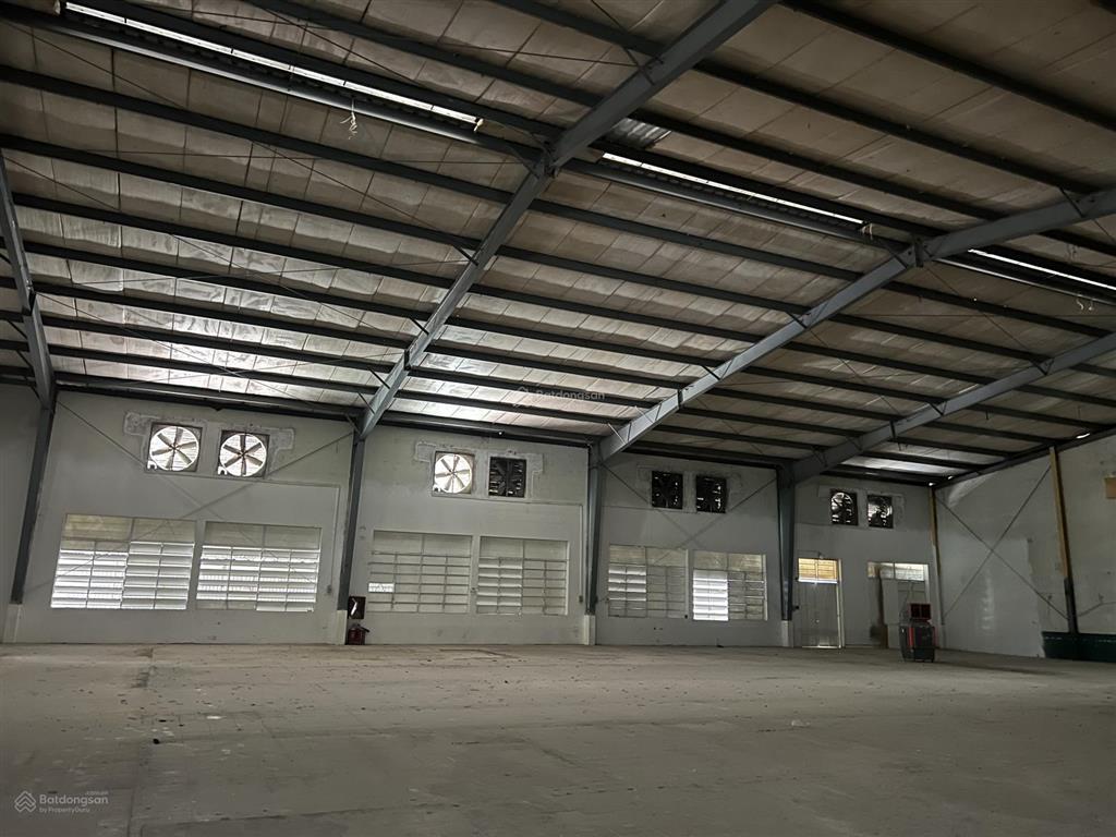 Cho thuê kho xưởng đẹp, một trong số ít, tổng dt 5000m, nhà xưởng 3000m, văn phòng, pccc đầy đủ