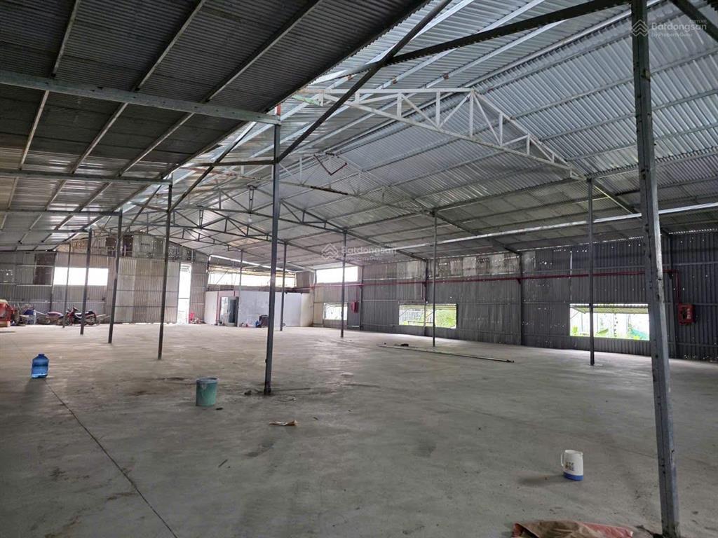 Cho thuê kho xưởng tiện sx, điện 3 pha, pccc đầy đủ giá tốt, 1000m²/55tr