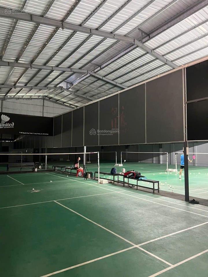 Cho thuê kho xưởng đẹp, cao 13m, thoáng, ngay cảng phú hữu, 1300m²/130tr, đẹp, hiếm có