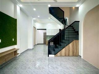 Cho thuê nhà riêng 1 trệt 2 lầu, 3 phòng ngủ, 4wc, 180m2 sàn, gần chợ, trường, uỷ ban, đường xe lớn