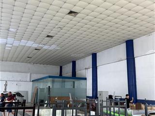 Cho thuê mặt bằng kinh doanh đẹp, cao 10m, phù hợp showroom, gara, cửa hàng, nhà hàng giá tốt