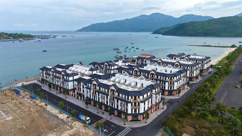 Chỉ 20 tỷ sở hữu căn góc 4 tầng độc quyền,compound sát biển,sổ lâu dài, đón 16 triệu khách vinpearl