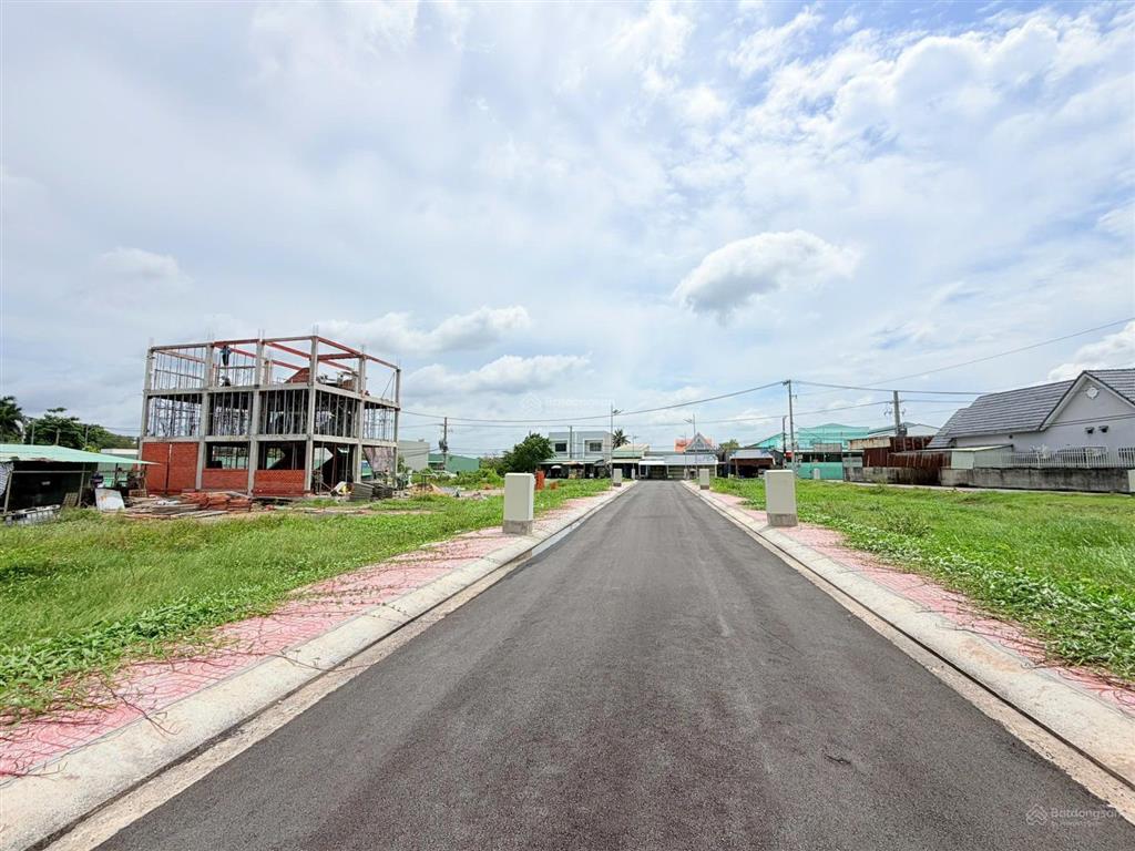 Chỉ 32 triệu/m2.bán đất nền gần chợ bình điền mặt tiền đường hoàng phan thái,bình chánh,hcm.sổ sẵn.