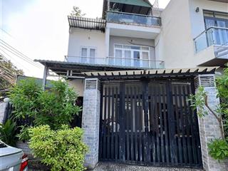 Bán căn nhà 1 trệt 1 lầu, dt 10 x 14 thổ cư 71m, đường nhựa 7m, cách siêu thị bigc 500 mét