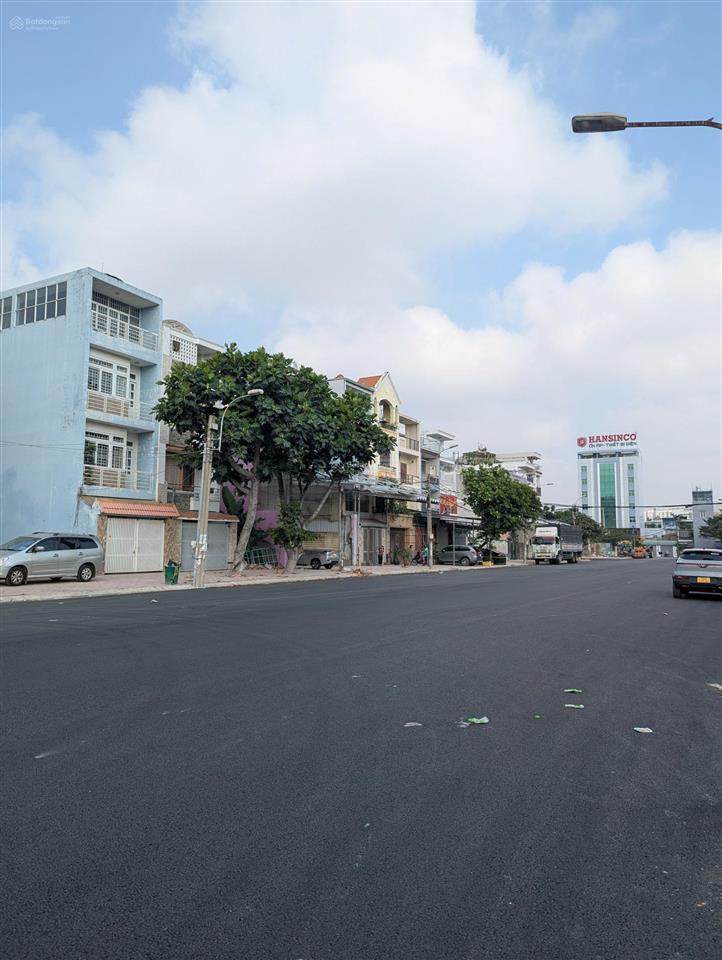 Còn duy nhất 1 nền cực đẹp cực hiếm  đất đẹp kdc nam hùng vương 100m2 full thổ cư, nhỉnh 5 tỷ