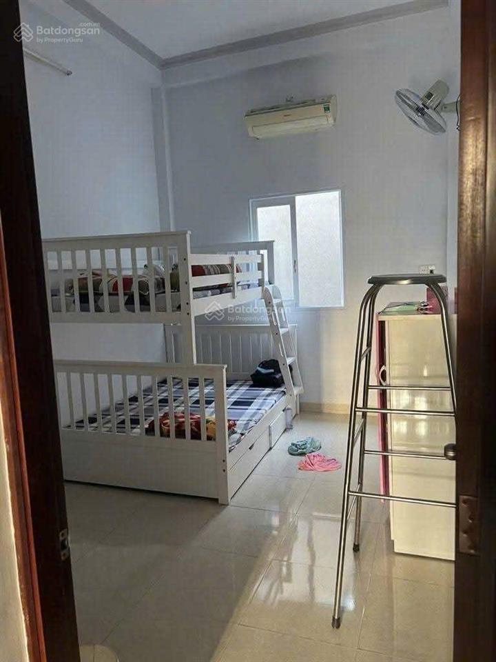 Bán nhà đường phú định p16 quận 8 nhà 3 tầng kiên cố 4pn chỉ nhỉnh 4 tỷ