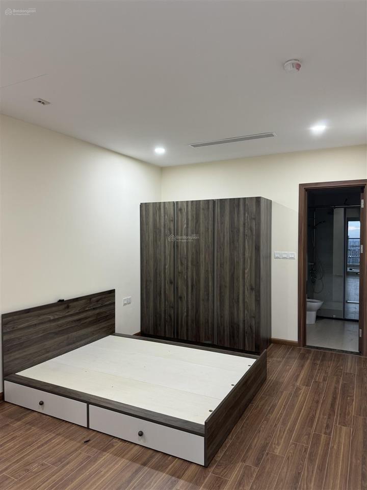 Chính chủ cho thuê chung cư 2 ngủ 2 vệ sinh 90m2 tại cầu giấy