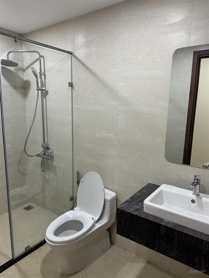 Chính chủ cho thuê chung cư 2 ngủ 2 vệ sinh 90m2 tại cầu giấy