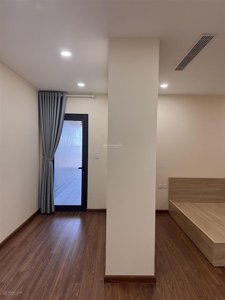 Cho thuê chung cư 3 phòng ngủ 122m2 chính chủ tại cầu giấy