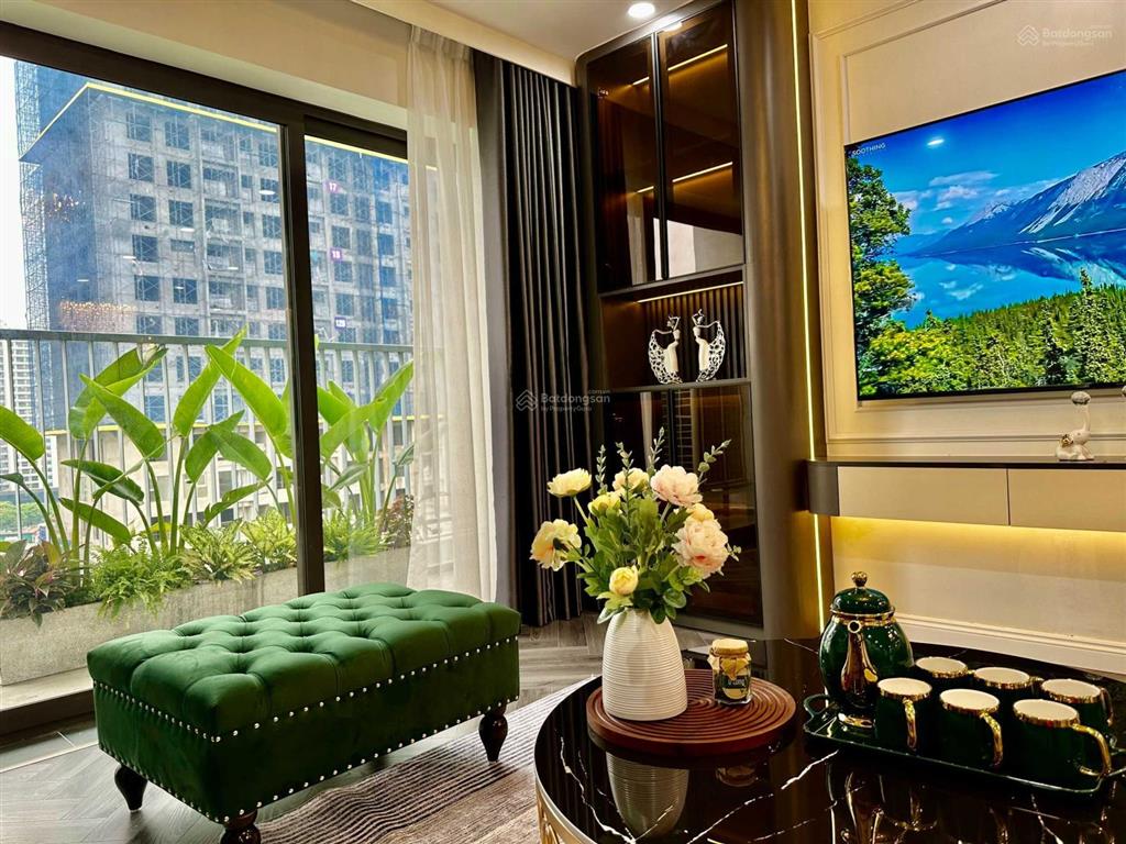 Cho thuê căn hộ vinhomes westpoint 110m2 3 phòng ngủ full nội thất cao cấp giá chì 26 triệu/tháng