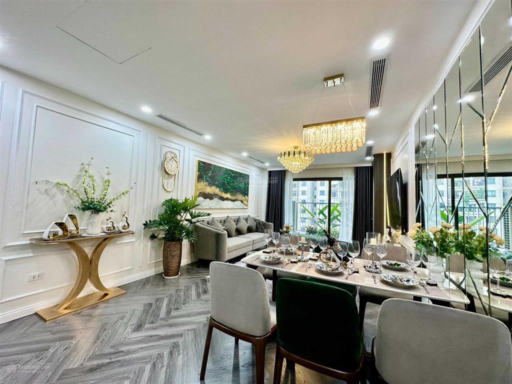 Cho thuê căn hộ vinhomes westpoint 110m2 3 phòng ngủ full nội thất cao cấp giá chì 26 triệu/tháng