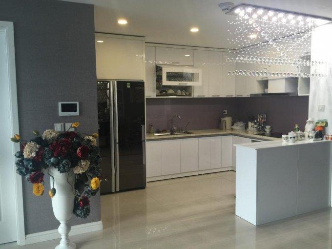 Cho thuê thăng long n01 siêu đẹp 117m 3 phòng ngủ full nội thất giá chỉ 18 triệu/tháng
