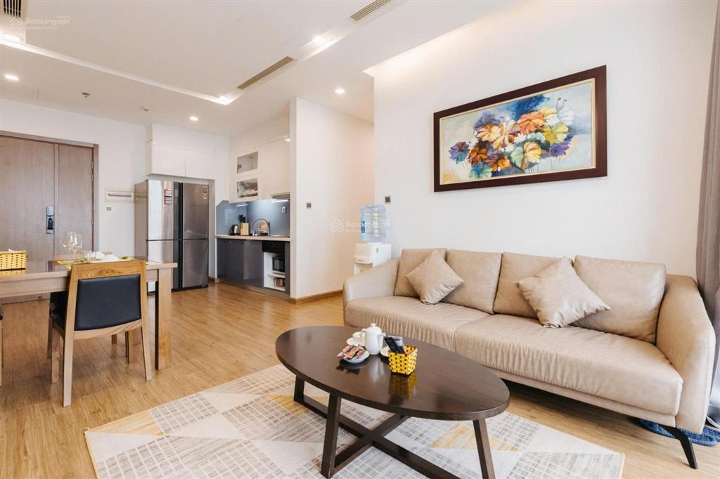 Cho thuê cc 3pn, 2wc, 100m², 35 triệu vnd tại vinhomes metropolis  liễu giai, view đẹp, chính chủ