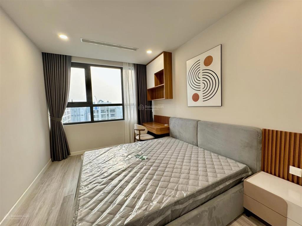 Chính chủ cho thuê căn hộ vinhomes nguyễn chí thanh 120m 3 phòng ngủ full nội thất giá chỉ 25 triệu