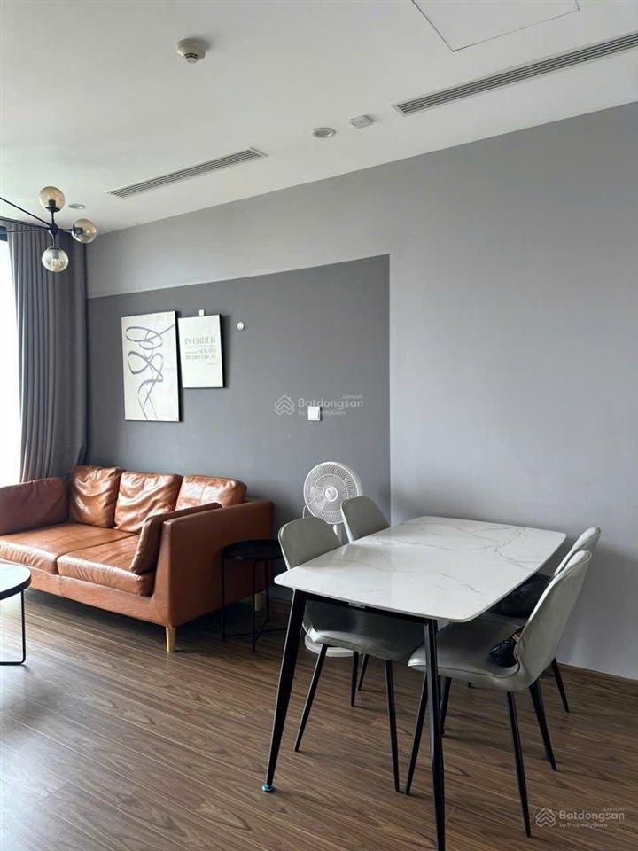 Cho thuê cc 4pn, 134m2 tại vinhomes west point, 25 triệu vnd