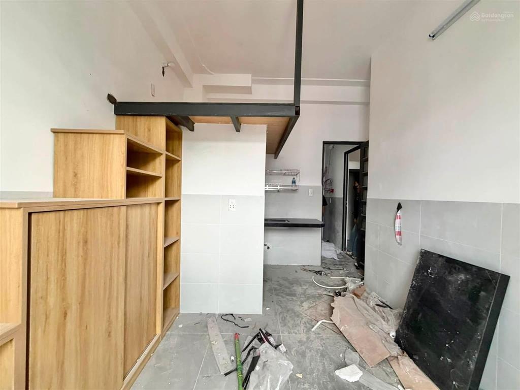 Duplex ban công full nội thất đi bộ đh văn lang 5 phút